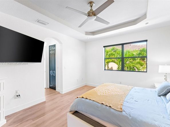 22837 SW 89th Path, Cutler Bay FL 33190