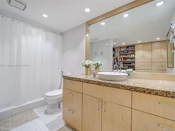 575 Crandon Blvd 306, Key Biscayne FL 33149