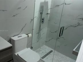 10500 NW 2nd Ct, Plantation FL 33324