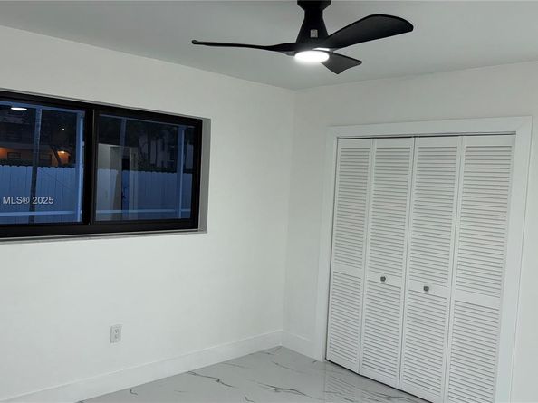 10500 NW 2nd Ct, Plantation FL 33324