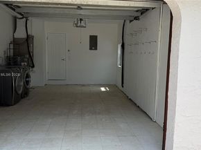 10500 NW 2nd Ct, Plantation FL 33324
