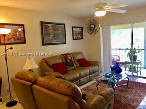 611 S Hollybrook Dr 203, Pembroke Pines FL 33025