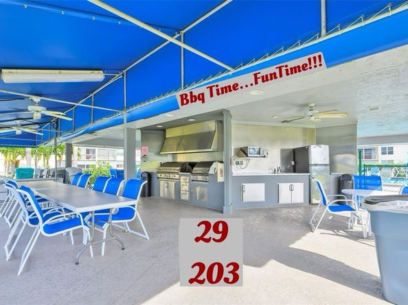 611 S Hollybrook Dr 203, Pembroke Pines FL 33025