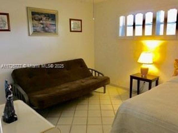 611 S Hollybrook Dr 203, Pembroke Pines FL 33025