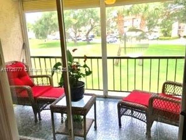 611 S Hollybrook Dr 203, Pembroke Pines FL 33025