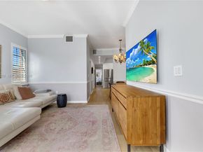 2870 Pine Tree Dr 3, Miami Beach FL 33140