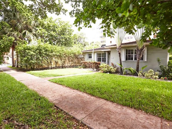 Undisclosed Address #A11636945, Coral Gables FL 33134