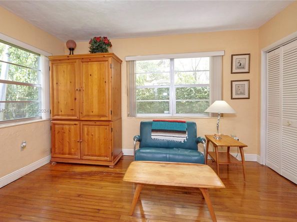Undisclosed Address #A11636945, Coral Gables FL 33134