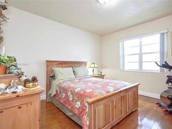 Undisclosed Address #A11636945, Coral Gables FL 33134