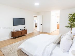 7951 SW 30th St, Davie FL 33328