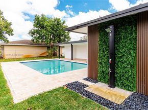 7951 SW 30th St, Davie FL 33328