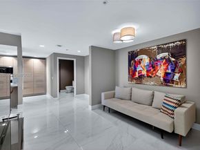 17111 Biscayne Blvd 706, North Miami Beach FL 33160