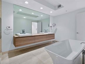 17111 Biscayne Blvd 706, North Miami Beach FL 33160