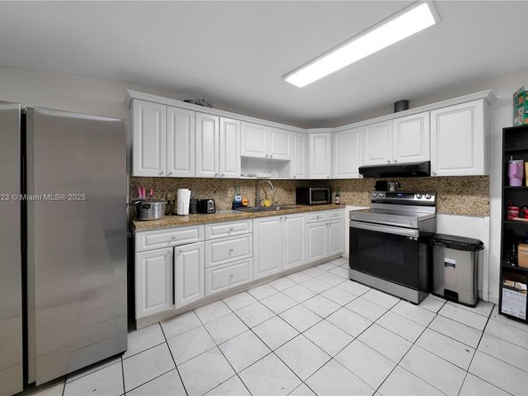 4457 NW 185th St 0, Miami Gardens FL 33055