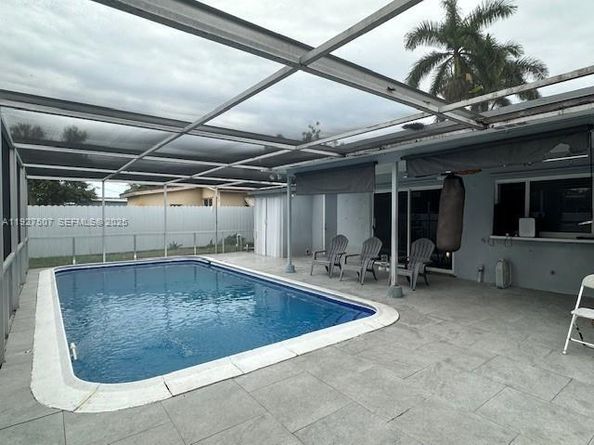 6757 Arbor Dr, Miramar FL 33023