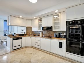 21150 Point Pl 1804, Aventura FL 33180