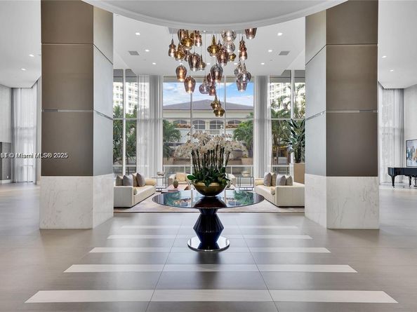 21150 Point Pl 1804, Aventura FL 33180