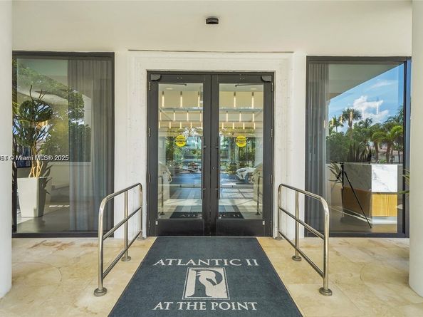 21150 Point Pl 1804, Aventura FL 33180