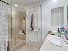 21150 Point Pl 1804, Aventura FL 33180