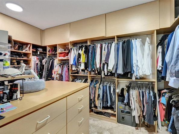 21150 Point Pl 1804, Aventura FL 33180