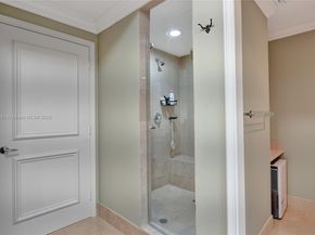 21150 Point Pl 1804, Aventura FL 33180