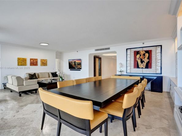 21150 Point Pl 1804, Aventura FL 33180