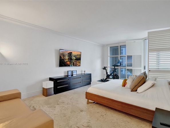 21150 Point Pl 1804, Aventura FL 33180
