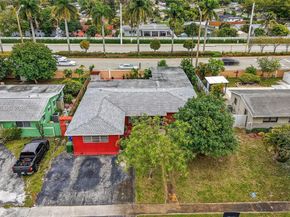 6861 SW 1st Ct, Pembroke Pines FL 33023