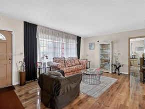 6861 SW 1st Ct, Pembroke Pines FL 33023