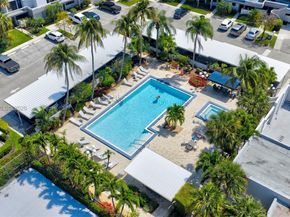 1100 SE 5th Ct 24, Pompano Beach FL 33060