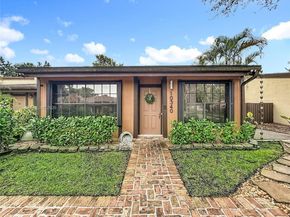 10340 Laurel Ct, Pembroke Pines FL 33026