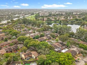 10340 Laurel Ct, Pembroke Pines FL 33026