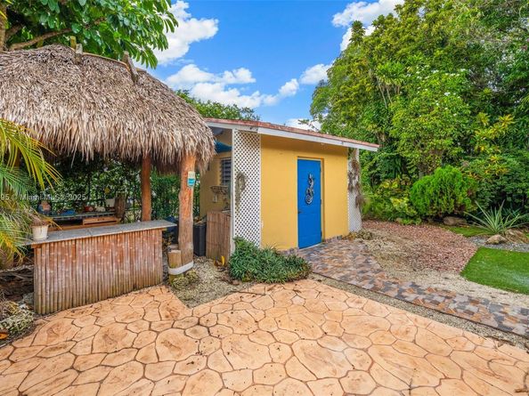 4610 SW 3rd St, Miami FL 33134