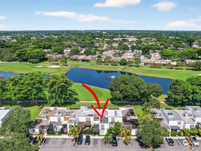 1530 W Golfview Dr, Pembroke Pines FL 33026