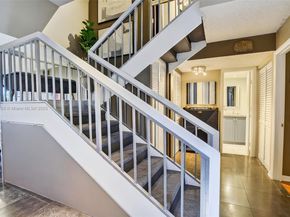 1530 W Golfview Dr, Pembroke Pines FL 33026