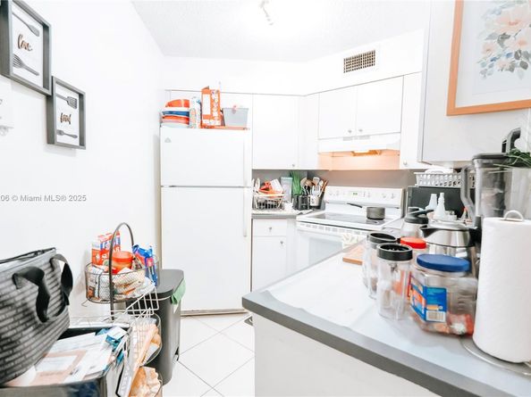 216 Lake Pointe Dr 128, Oakland Park FL 33309