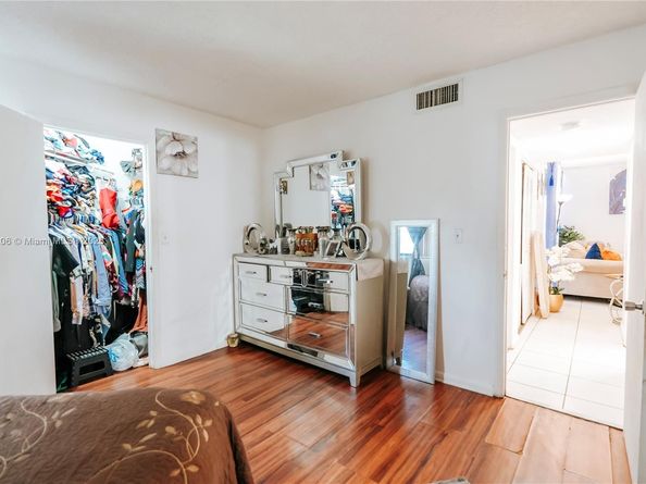 216 Lake Pointe Dr 128, Oakland Park FL 33309