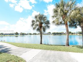 216 Lake Pointe Dr 128, Oakland Park FL 33309