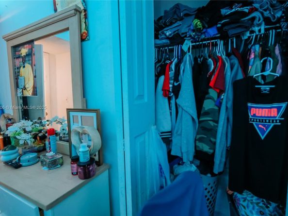 216 Lake Pointe Dr 128, Oakland Park FL 33309