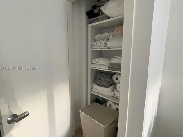 1050 Brickell Ave 410, Miami FL 33131