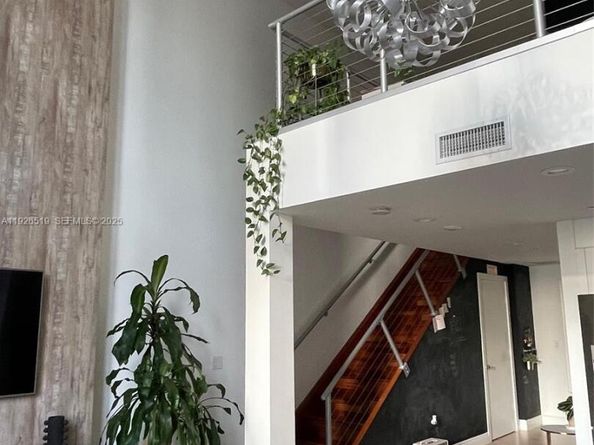 1050 Brickell Ave 410, Miami FL 33131