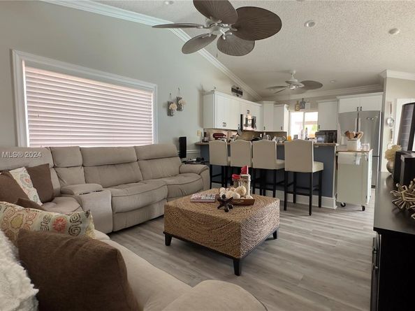 16541 SW 146th Ct, Miami FL 33177
