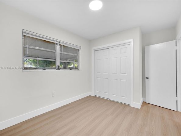 9180 SW 55th St, Cooper City FL 33328