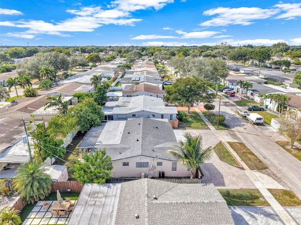 9180 SW 55th St, Cooper City FL 33328