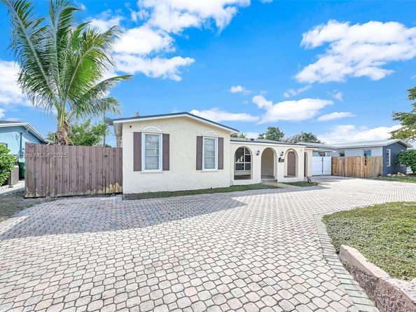 9180 SW 55th St, Cooper City FL 33328