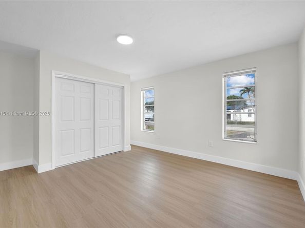 9180 SW 55th St, Cooper City FL 33328