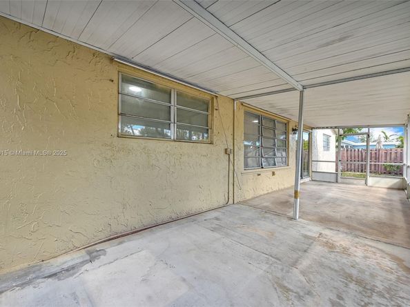 9180 SW 55th St, Cooper City FL 33328