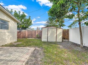 9180 SW 55th St, Cooper City FL 33328