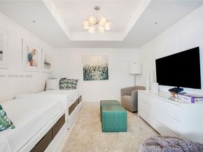 17111 Biscayne Blvd 2008, North Miami Beach FL 33160