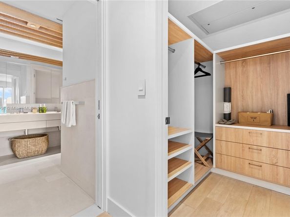 102 24th St PH1703, Miami Beach FL 33139